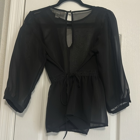 Derek Heart Black Asymmetrical Cut Out Blouse size large - Picture 5 of 11